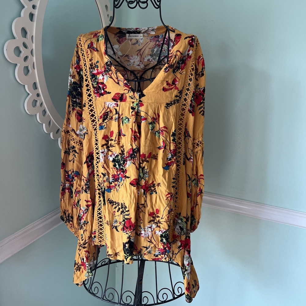 AndTheWhy Top Size M Yellow Crocheted Floral Boho Tunic V Neck Shirt Flowy